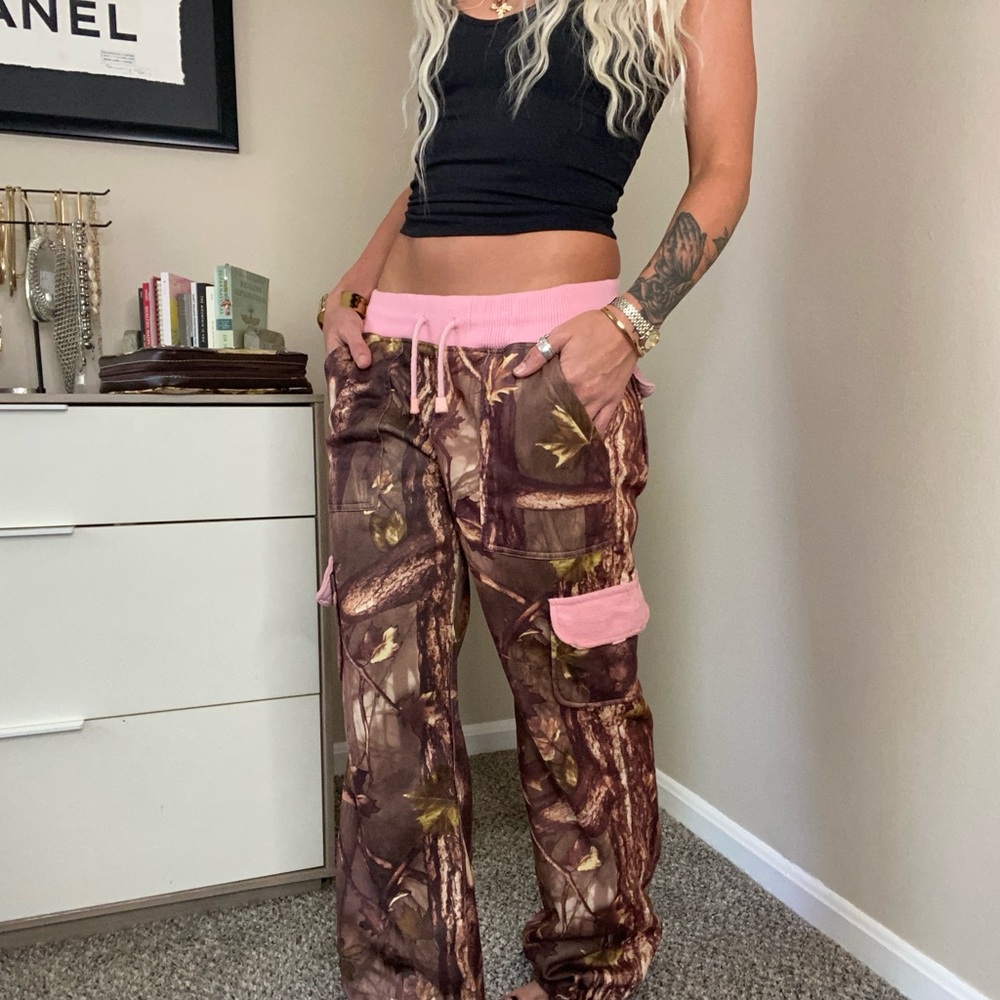 Vintage low rise Y2K Pink camo Women's Cargo Pants